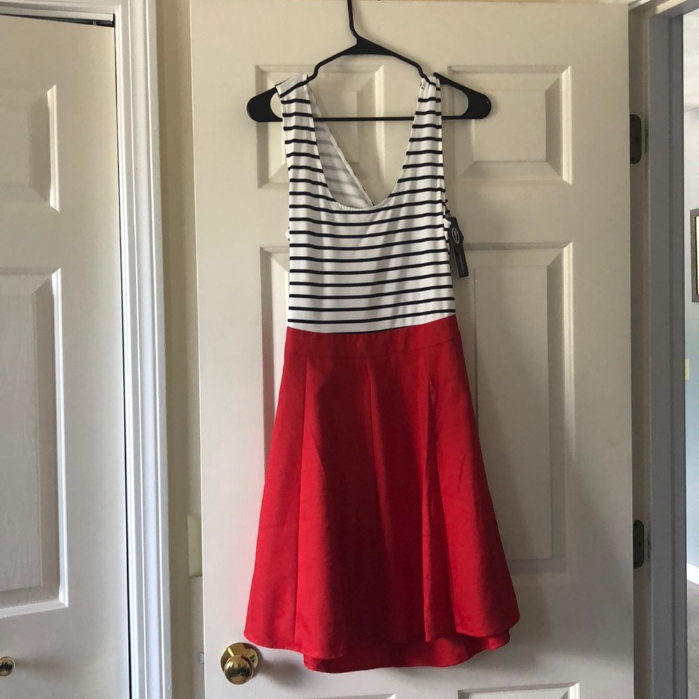 Dress! Super cute crisscrossing back